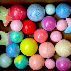 THREE MYSTERY BATH BOMBS